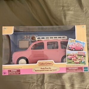 Calico Critters Family Picnic Van - Pink